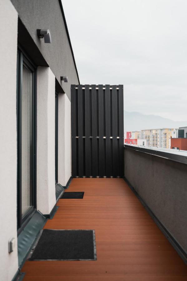 Skylark - Zurich Studio With Terrace & Mountain View براشوف المظهر الخارجي الصورة